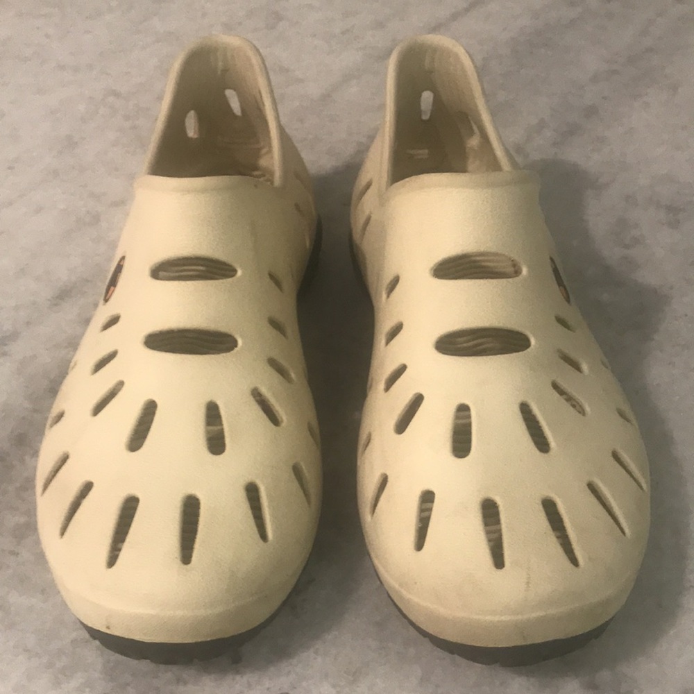 Fiataa Rubber Slip On Shoes Womens 9.5 Beige Waterproof Casual Comfort Festival - Picture 2 of 7